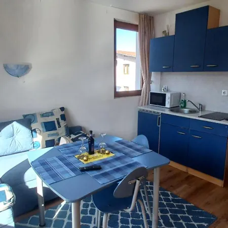 до църквата Bansko